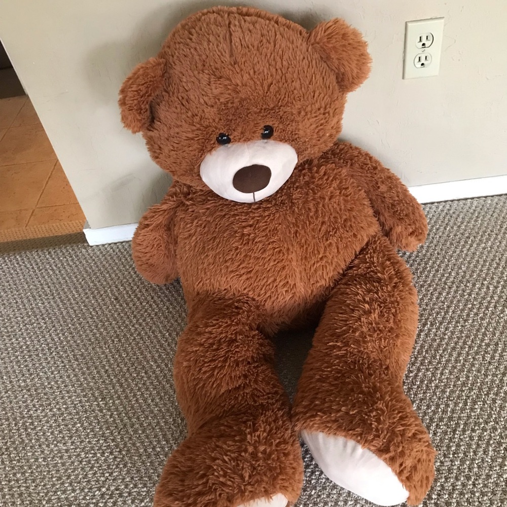 Jumbo teddy bear